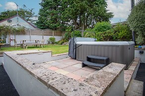 Pendeilo Villa - 5 Bedroom Holiday Home - Amroth