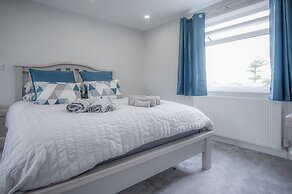 Pendeilo Villa - 5 Bedroom Holiday Home - Amroth