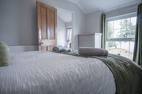 Pendeilo Villa - 5 Bedroom Holiday Home - Amroth