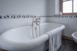 Pendeilo Villa - 5 Bedroom Holiday Home - Amroth