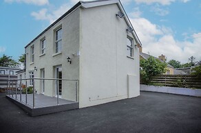 Pendeilo Villa - 5 Bedroom Holiday Home - Amroth