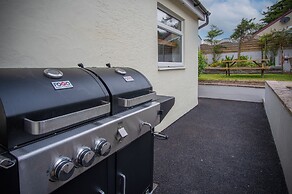 Pendeilo Villa - 5 Bedroom Holiday Home - Amroth