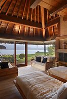 Espectacular y Enigmática Villa en Lago