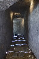 Espectacular y Enigmática Villa en Lago