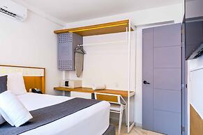 Luxury Apartments Pool & Jacuzzi