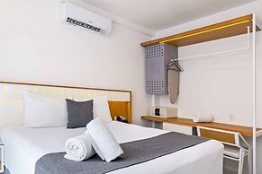 Luxury Apartments Pool & Jacuzzi