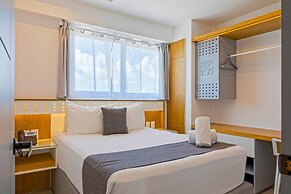 Luxury Apartments Pool & Jacuzzi