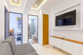 Luxury Apartments Pool & Jacuzzi