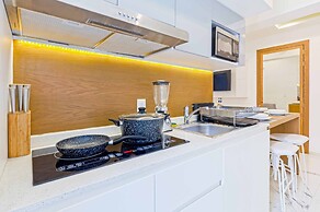 Luxury Apartments Pool & Jacuzzi