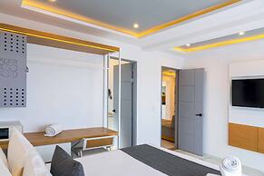 Luxury Apartments Pool & Jacuzzi