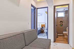 Luxury Apartments Pool & Jacuzzi