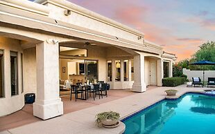 Solstice by Avantstay Contemporary Oasis w/ Pool, Spa & Bar in Gated C