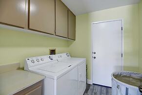 Gobi by Avantstay Pool, Firepit, Permit#5102