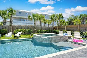 Aquamarine by Avantstay 7BR w/ Pool, Hot Tub, Outdoor Dining, BBQ & Ne