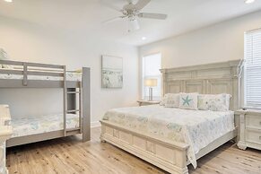 Aquamarine by Avantstay 7BR w/ Pool, Hot Tub, Outdoor Dining, BBQ & Ne