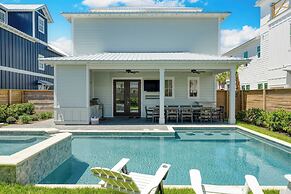 Aquamarine by Avantstay 7BR w/ Pool, Hot Tub, Outdoor Dining, BBQ & Ne