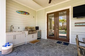 Aquamarine by Avantstay 7BR w/ Pool, Hot Tub, Outdoor Dining, BBQ & Ne