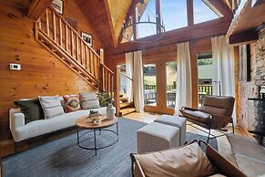 Tennessee Blue by Avantstayheart of Pigeon Forge!