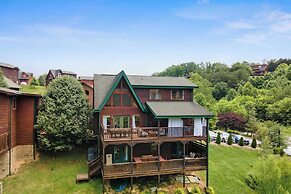 Tennessee Blue by Avantstayheart of Pigeon Forge!