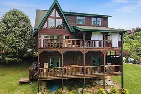 Tennessee Blue by Avantstayheart of Pigeon Forge!