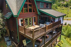 Tennessee Blue by Avantstayheart of Pigeon Forge!