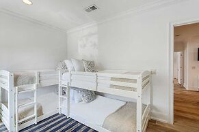 Vitamin Sea by Avantstayminutes From the Beach!