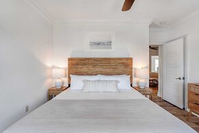 Vitamin Sea by Avantstayminutes From the Beach!