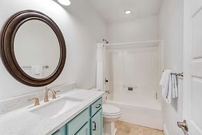 Vitamin Sea by Avantstayminutes From the Beach!