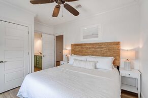 Vitamin Sea by Avantstayminutes From the Beach!