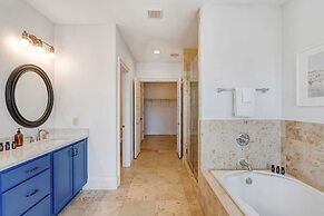 Vitamin Sea by Avantstayminutes From the Beach!