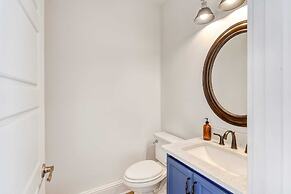 Vitamin Sea by Avantstayminutes From the Beach!