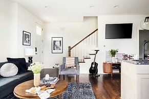 Hart Suite Buyout 2 by Avantstay Two Nashville Town Houses w/ Stunning