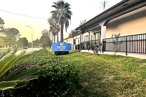 Blue Way Inn & Suites By Jasper Houston