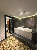 Casa Rosso Suite Hotel