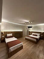 Casa Rosso Suite Hotel