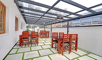 Itsy Hotels Palm Grove By D2V