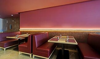 Treebo Premium La Orchid