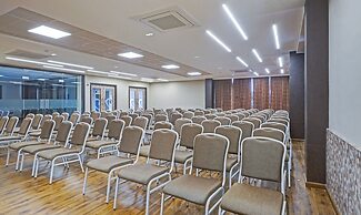 Treebo Premium La Orchid