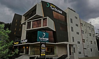 Treebo Premium La Orchid