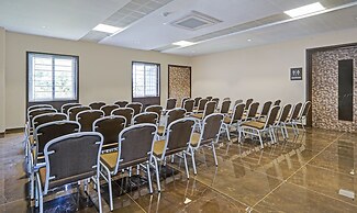 Treebo Premium La Orchid