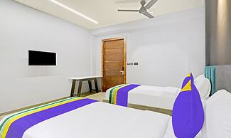 Treebo Premium La Orchid