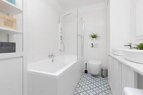 Apartment Sierakowskiego by Renters