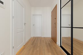 Apartment Sierakowskiego by Renters