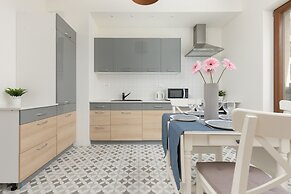 Apartment Sierakowskiego by Renters