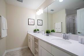Luxurious 2 Bd Close to Disney @ Storey Lake 204 3131