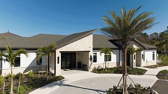 Luxurious 2 Bd Close to Disney @ Storey Lake 204 3131