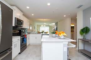 Luxurious 2 Bd Close to Disney @ Storey Lake 204 3131