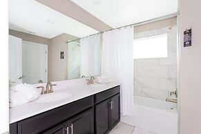 Gorgeous 4Bd Close to Disney w/ Pool @ Storey Lake 4243