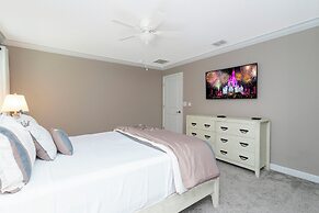 Gorgeous 4Bd Close to Disney w/ Pool @ Storey Lake 4243