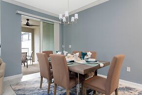 Gorgeous 4Bd Close to Disney w/ Pool @ Storey Lake 4243